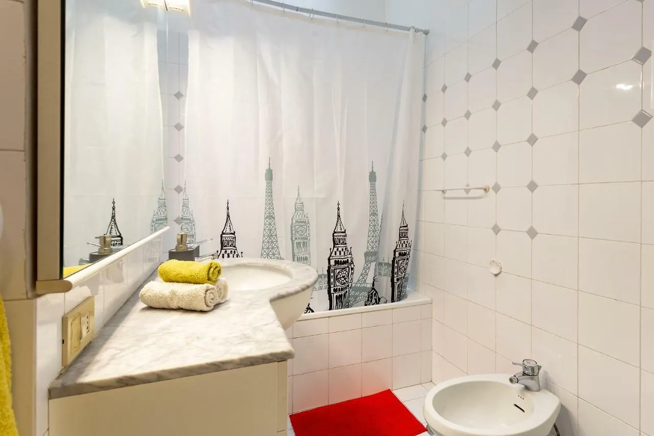 Via Ricasoli Apartment Next To Accademia Florence