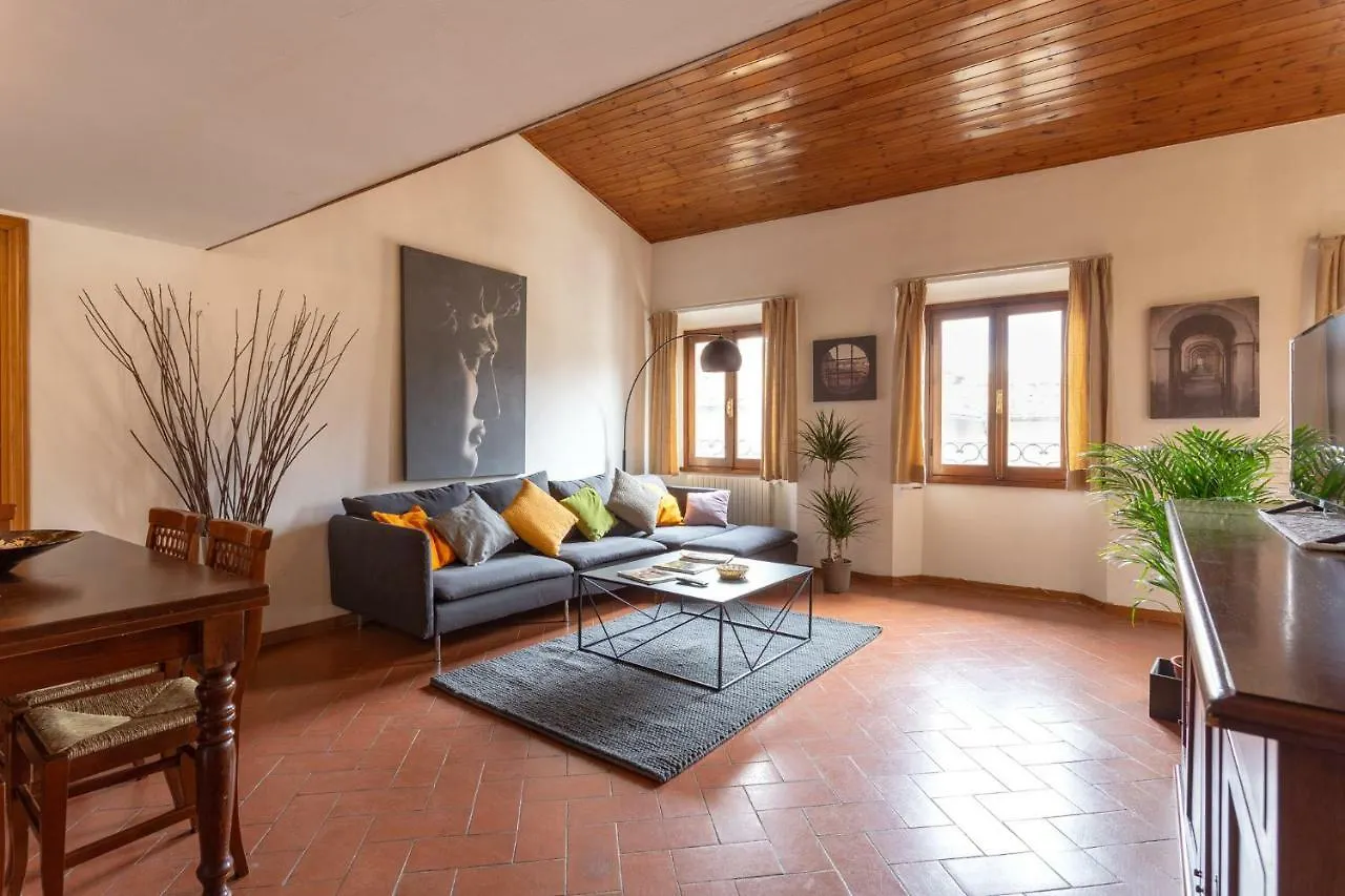 Via Ricasoli Apartment Next To Accademia Florence